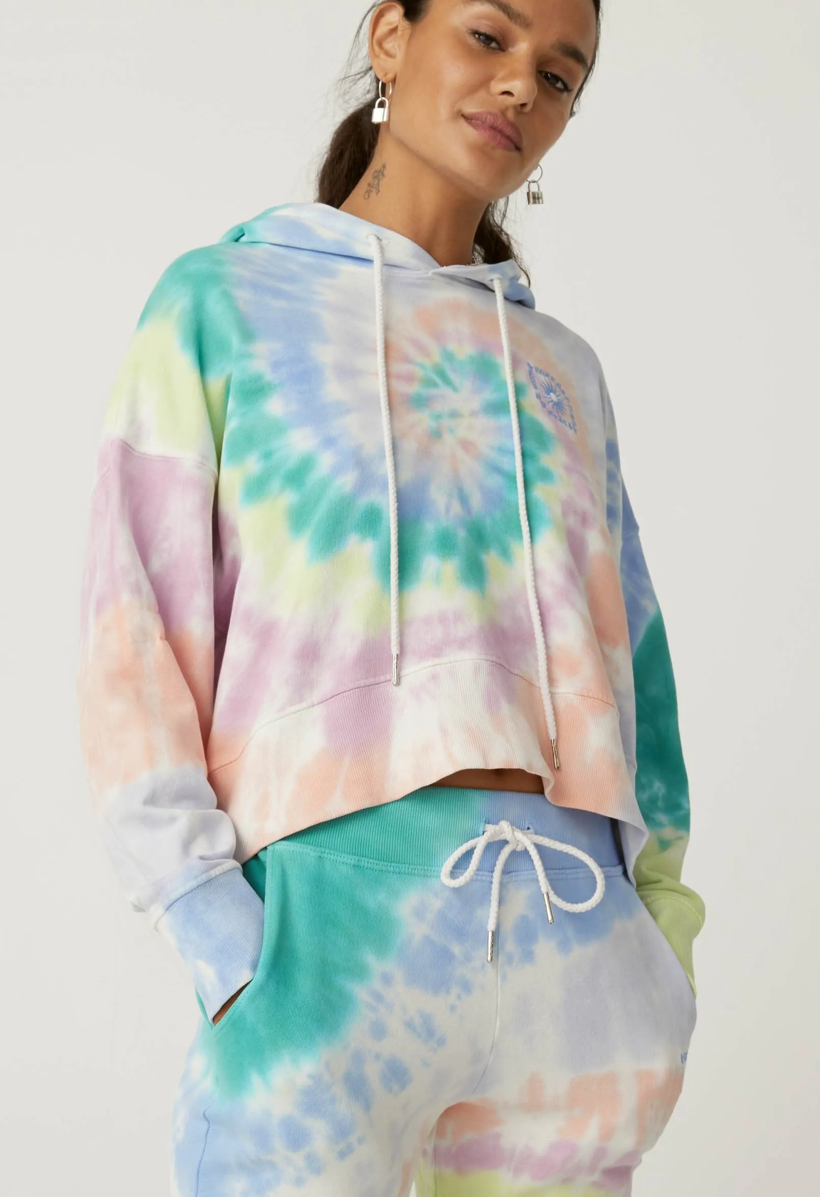 LA EYEHOODIE IN PRISMATIC TIE DYE