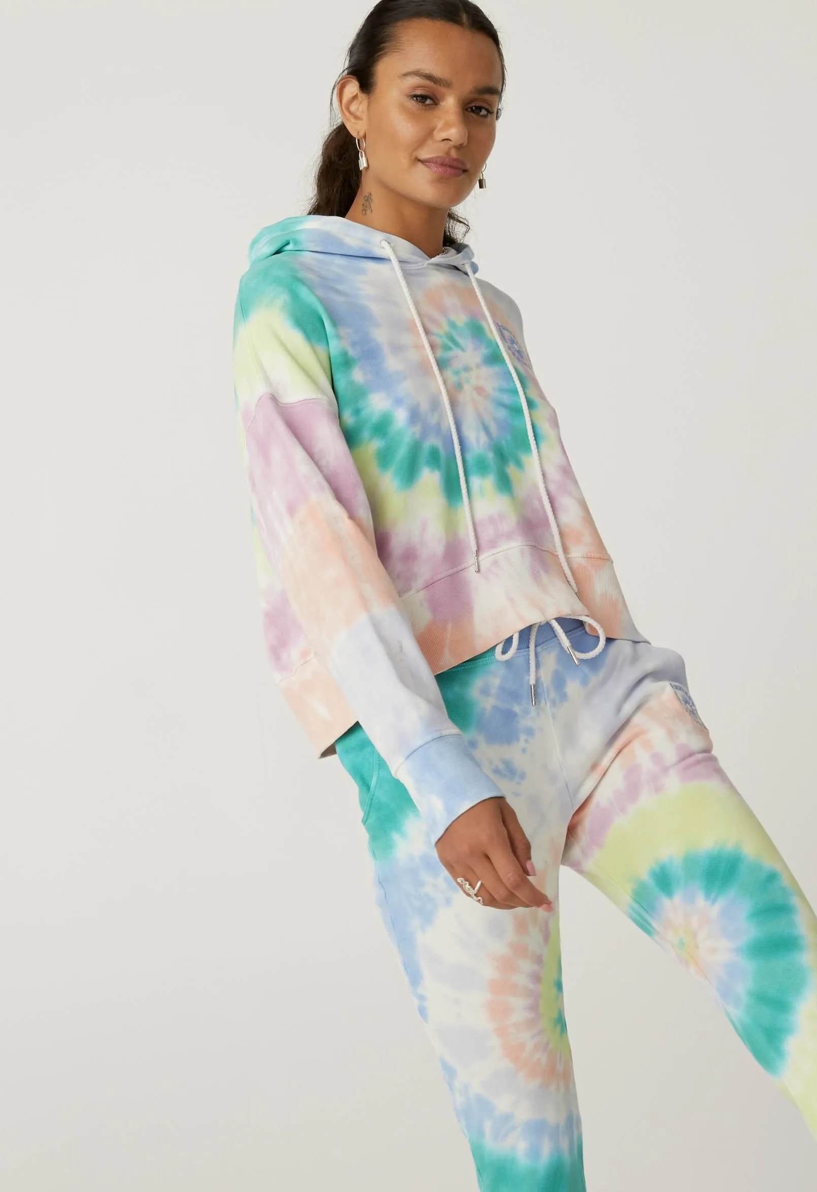 LA EYEHOODIE IN PRISMATIC TIE DYE