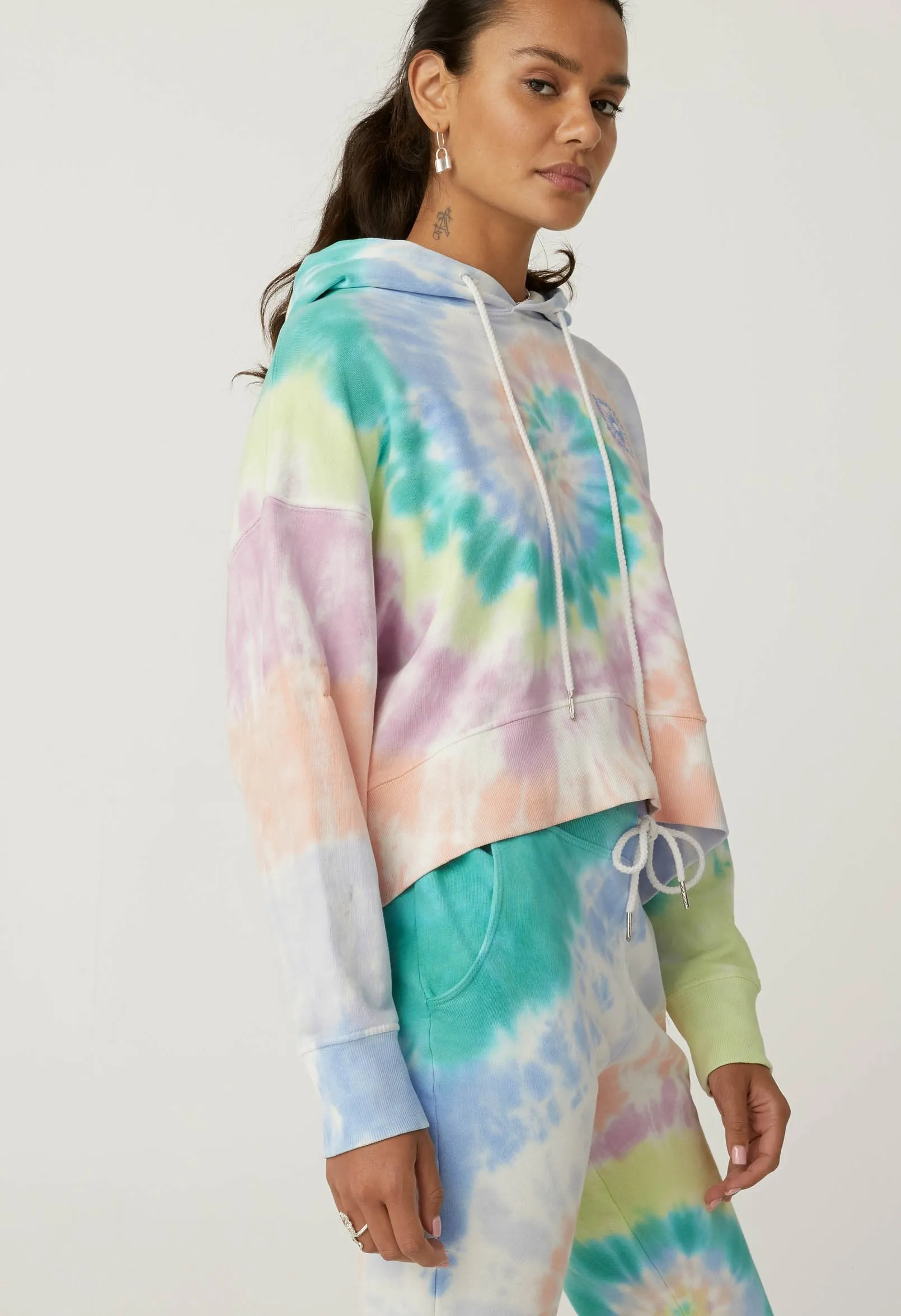 LA EYEHOODIE IN PRISMATIC TIE DYE