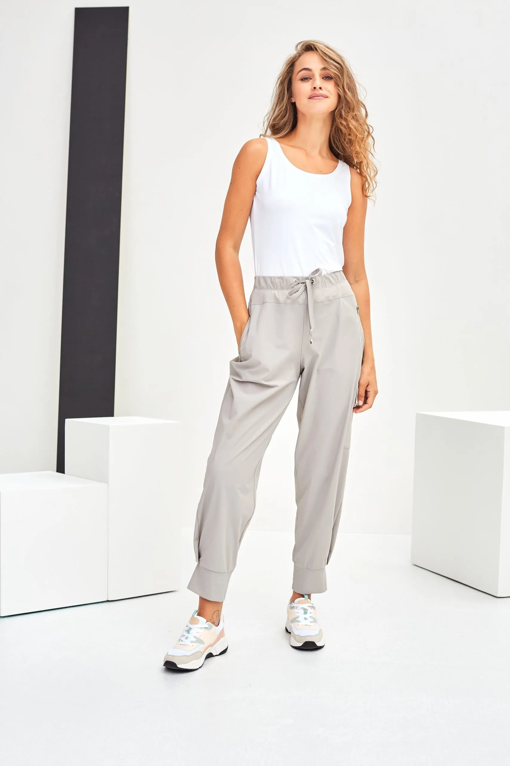 NAYA CUFF TROUSER WITH ZIP DETAIL NAS23102